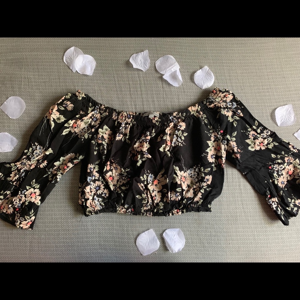 Off the Shoulder Floral Crop Top